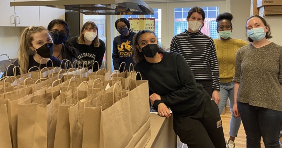 Maternal Child Health Student Organization students volunteering with the Dornsife Center for Neighborhood Partnerships 